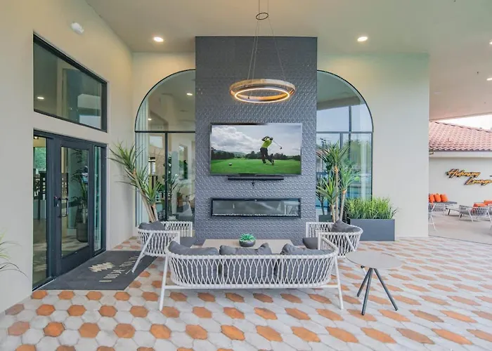 Apartament Lush Golf Pickleball Pool Hot Tub King Bed Parking